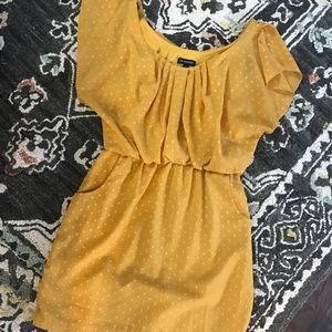 Yellow Dress with Pockets!
